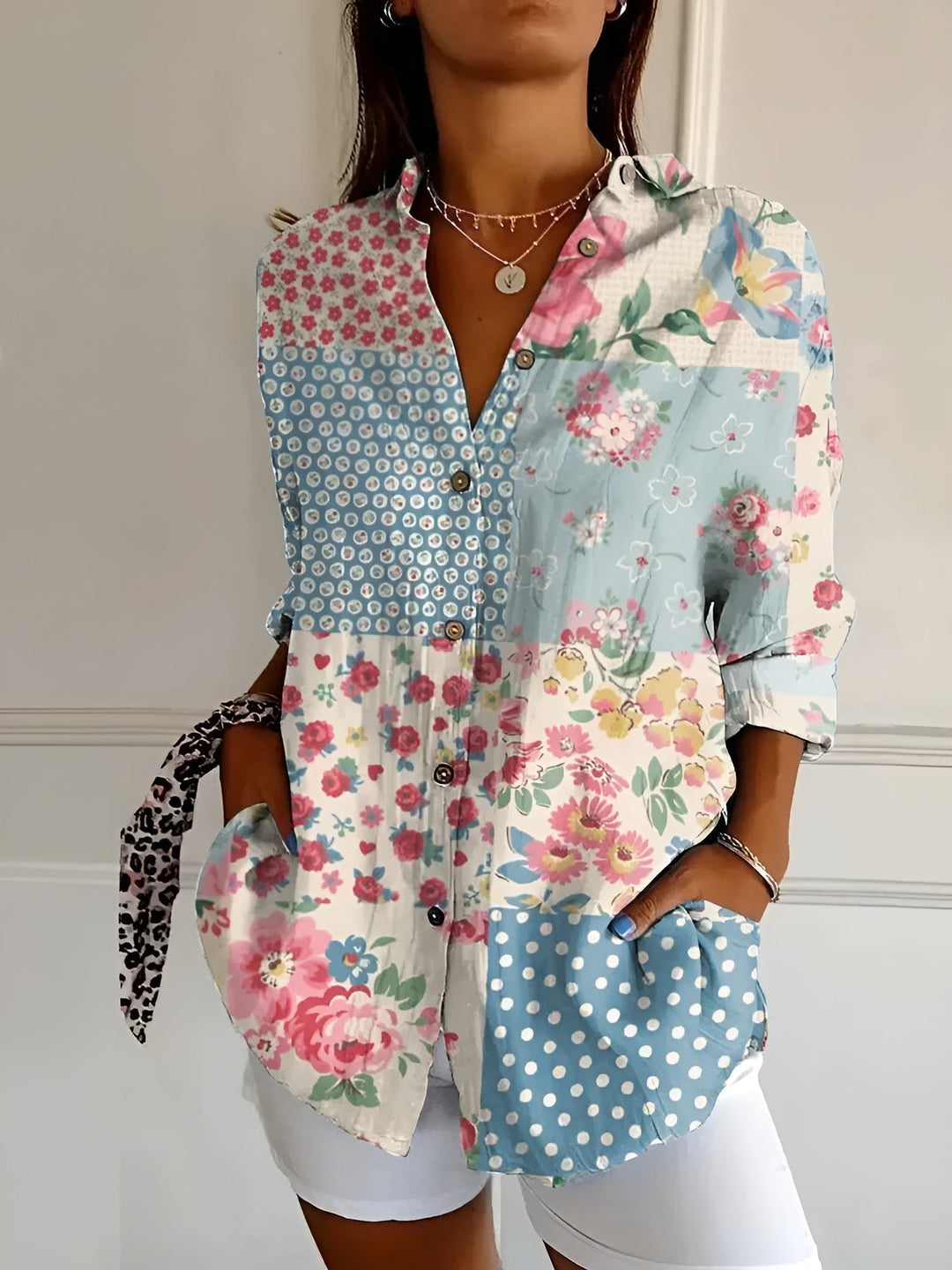 Bonnie | Dameskjorte med blomsterprint og knapper i hør 2