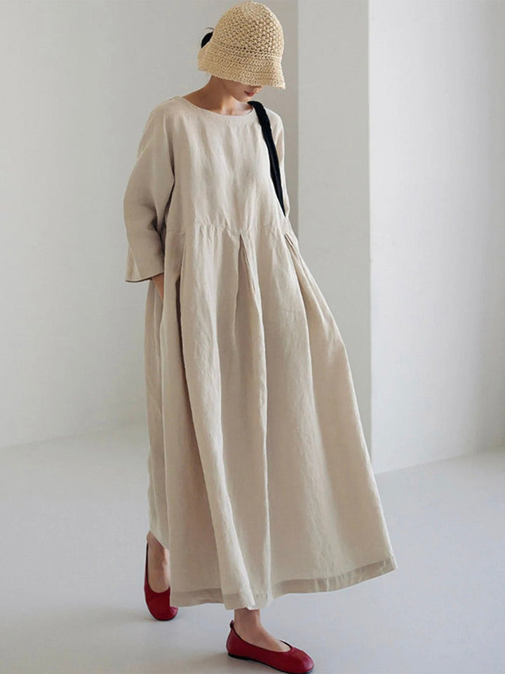 Moira | Dame Plisseret Oversized Maxikjole Med Rund Hals