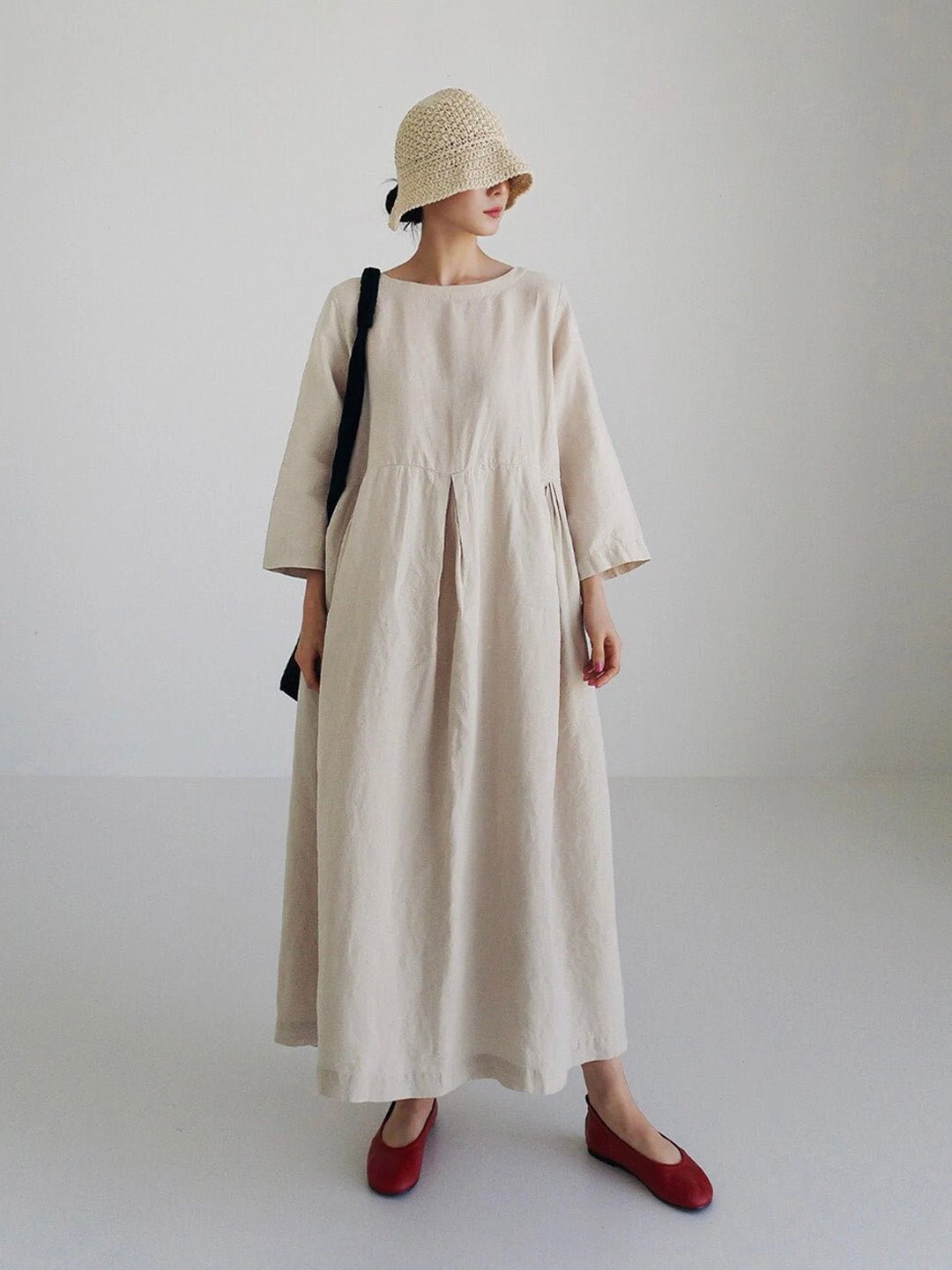 Moira | Dame Plisseret Oversized Maxikjole Med Rund Hals 1