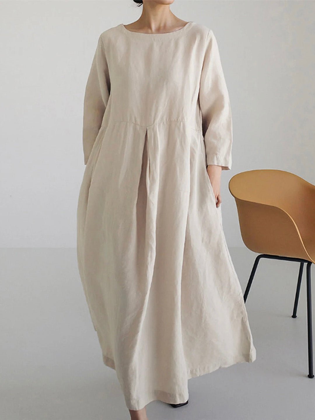 Moira | Dame Plisseret Oversized Maxikjole Med Rund Hals 2