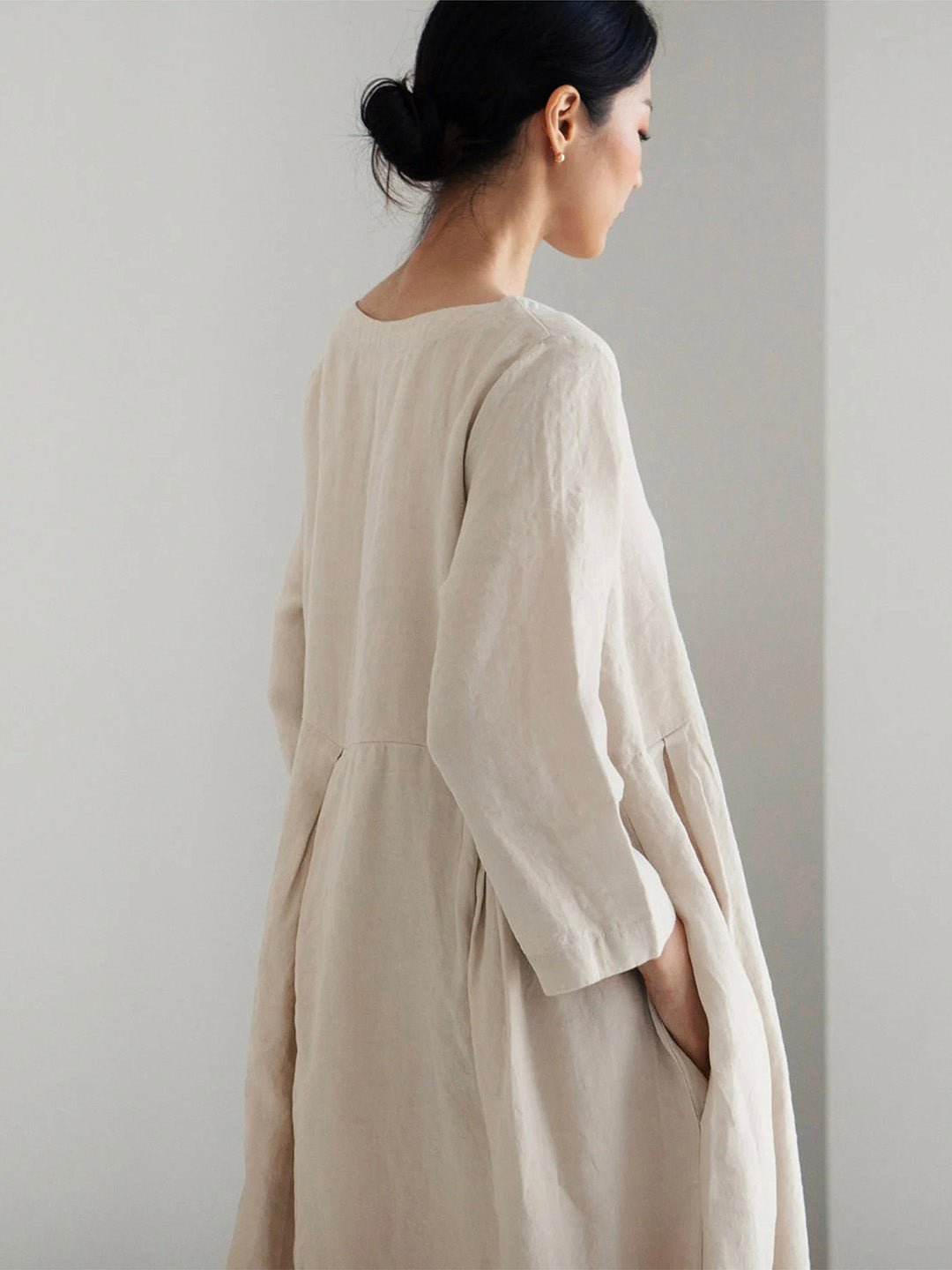 Moira | Dame Plisseret Oversized Maxikjole Med Rund Hals 5