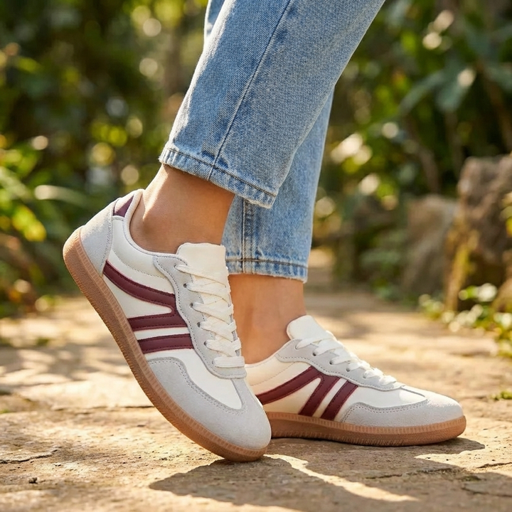 Serena | Dame Retro Lave Snøresneakers Med Gummisål 2